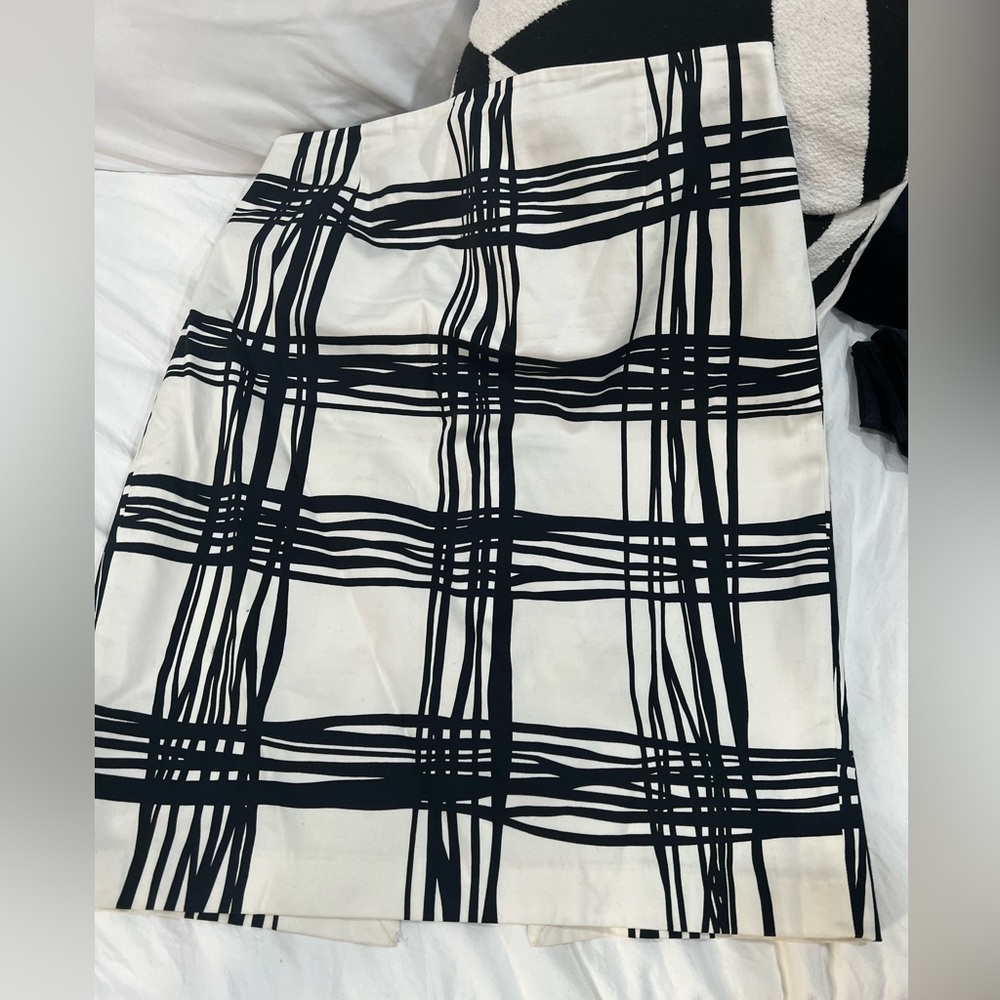 Black and white business skirt